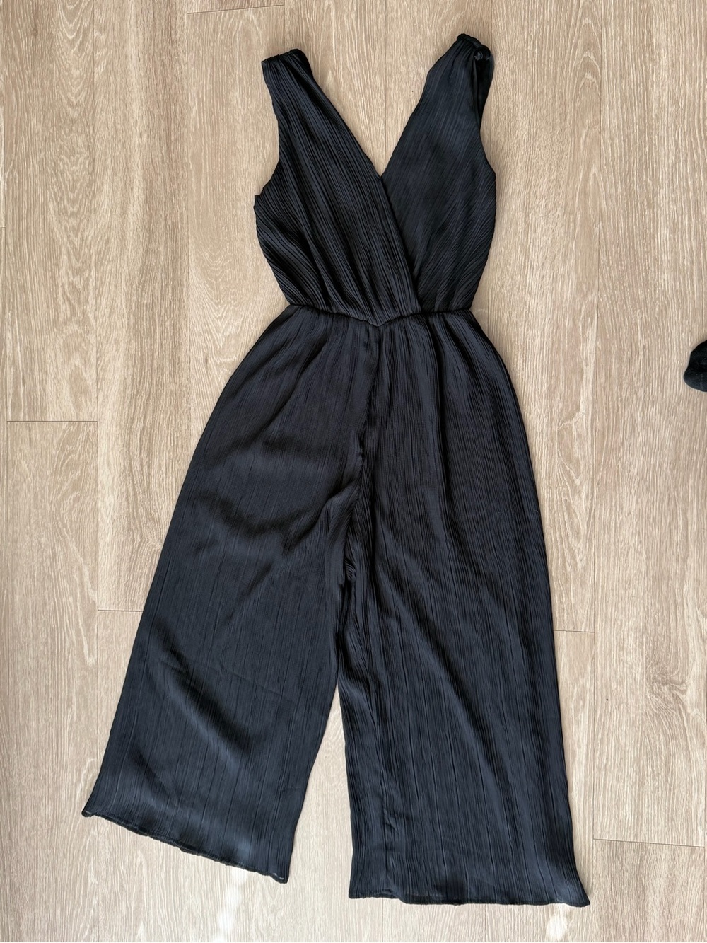 Express Black Sleeveless V-Neck Wide-Leg Jumpsuit